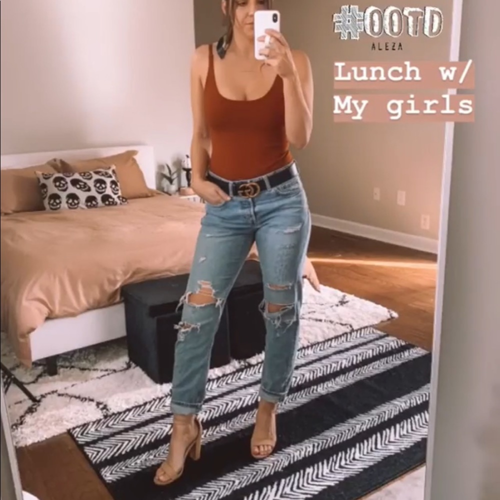 Boyfriend ripped jeans